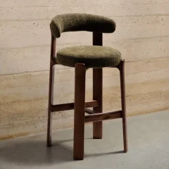 Kave Home Barkruk Met Rugleuning|Barkruk Granite Chenille en bruin essenhout (zithoogte 75cm)