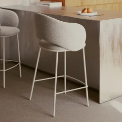 Kave Home Barkruk Met Rugleuning|Barkruk Maina Chenille (zithoogte 65cm)