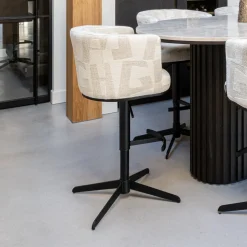 Richmond Interiors Barkruk Met Rugleuning|Barkruk Verstelbaar|Barstoel Cheyenne Graffic stof, kleur (zithoogte 67cm) Beige