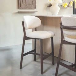 Eleonora Barkruk Met Rugleuning|Barstoel Mikky Eikenhout en stof (zithoogte 69cm)