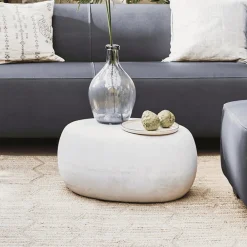 vtwonen Loungetafels & Bijzettafels|Bijzettafel Pebble Betonlook, 65 x 49cm Wit