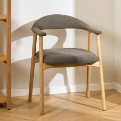 Bendt Eetkamerstoelen Bouclé / Teddy|Eetkamerstoelen Met Armleuning|Eetkamerstoel Gerado Eikenhout en bouclé