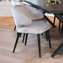 Richmond Interiors Eetkamerstoelen Velvet / Fluweel|Eetkamerstoelen Met Armleuning|Eetkamerstoel Indigo Velvet