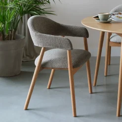 ZILT Beige Eetkamerstoelen|Eetkamerstoelen Bouclé / Teddy|Eetkamerstoel Shenae Bouclé