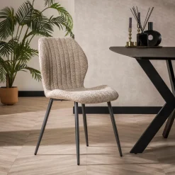 LifestyleFurn Beige Eetkamerstoelen|Eetkamerstoelen Bouclé / Teddy|Eetkamerstoel Taneeka Bouclé Boucle zandkleur
