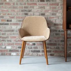Dutchbone Eetkamerstoelen Met Armleuning|Eetkamerstoel Taylor Essenhout en stof