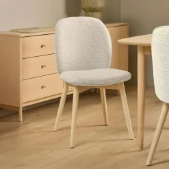 Bendt Beige Eetkamerstoelen|Eetkamerstoelen Bouclé / Teddy|Eetkamerstoel Tijn Bouclé