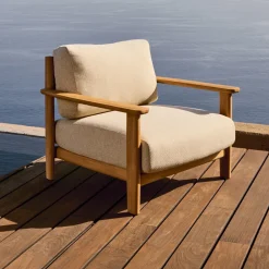 Kave Home Loungestoelen|Fauteuil Stof / Textiel|Fauteuil Tirant hout Teak