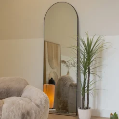 Nohr Zwarte Spiegels|Gebogen Spiegel Cheryll 193 x 66cm, kleur Zwart