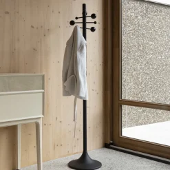 Zuiver Staande Kapstokken|Kapstok Jason Rubberhout, 175cm hoog Zwart