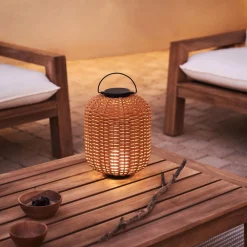 Kave Home Tafellampen|Oplaadbare Tafellamp Saranella Rotan, 37cm hoog, kleur Bruin