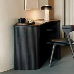 Ethnicraft Bureaus|Organisch Bureau Roller Max Gevernist Mahoniehout, 137 x 52cm, kleur Donkerbruin