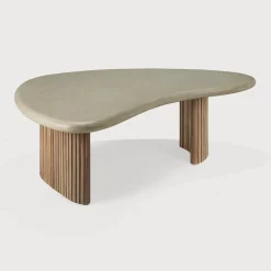 Ethnicraft Loungetafels & Bijzettafels|Organische Outdoor Salontafel Boomerang Beton en teakhout, 90 x 61cm
