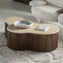 Eleonora Travertin Salontafel|Organische Salontafel|Organische Salontafel Mari Mangohout en Travertin, 129 x 84cm Bruin