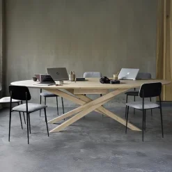 Ethnicraft Bureaus|Ovale Vergadertafel Mikado Gevernist Eikenhout, 267 x 138cm