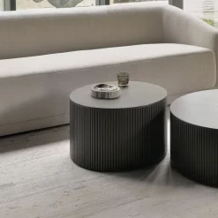 Ethnicraft Ronde Salontafel|Ronde Salontafel Roller Max Gevernist Mahoniehout, kleur Donkerbruin