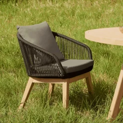 Kave Home Terrasstoelen|Tuinstoel Portalo Acaciahout en gevlochten touw