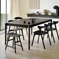 Ethnicraft Uitschuifbare Eettafel|Rechte Eettafel|Uitschuifbare Eettafel Bok Gevernist Eikenhout, kleur Zwart