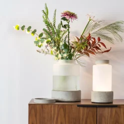 Zuiver Vazen|Tafellampen|Vaas/Tafellamp Reina Beton en glas