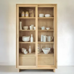 Ethnicraft Buffetkasten & Vitrinekasten|Vitrinekast Wave Geolied Eikenhout, 183 x 110cm