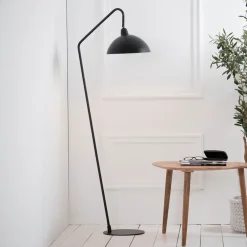 vtwonen Vloerlampen|Vloerlamp Orion, mat zwart