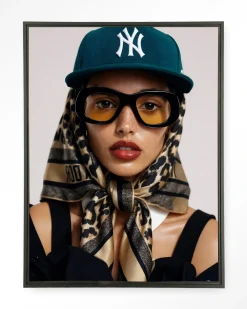 Urban Cotton Wandkleden|Wandkleed Cool Girl in maat en frame naar keuze