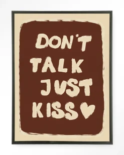 Urban Cotton Wandkleden|Wandkleed Just Kiss in maat en frame naar keuze