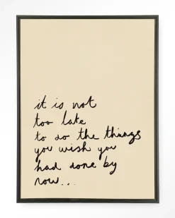 Urban Cotton Wandkleden|Wandkleed Not Too Late in maat en frame naar keuze