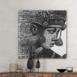 MUST Living Wandpanelen|Wandpaneel Balinese Girl Komang 100 x 100cm Zwart, Wit